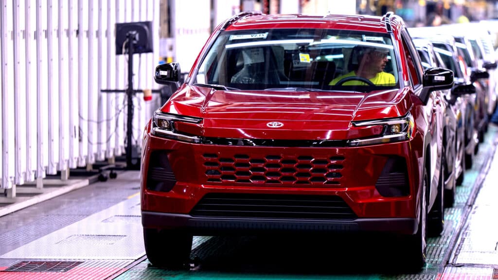 豐田RAV4 Hybrid美國量產啟動，bZ4X性能升級降價70萬日圓