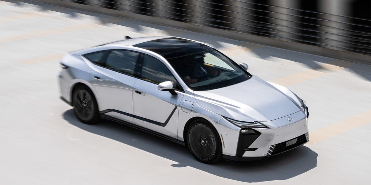 Lexus ES EV 2026 年展望與 LF-ZC 電動車計畫變動分析