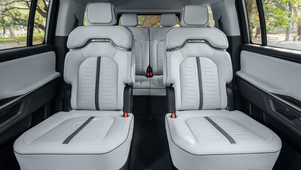 Rivian 2027年式R1S新增獨立座椅，R1系列車型價格普遍調漲