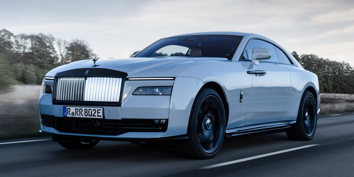 Rolls-Royce Spectre Series II 黑標版升級，動力達 670 匹馬力