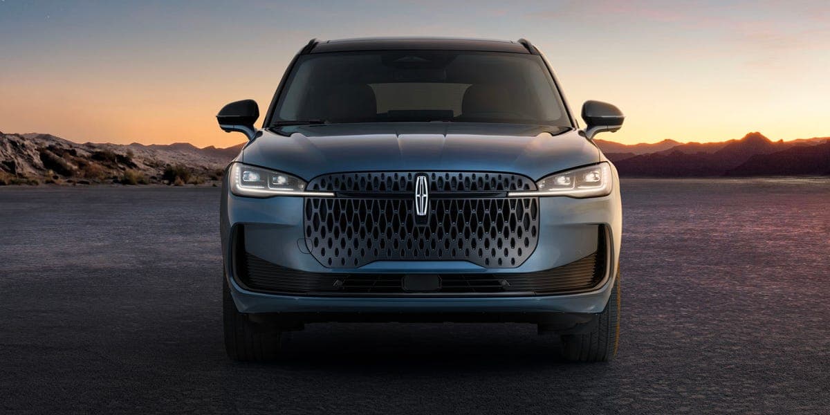 View Exterior Photos of the 2027 Lincoln Corsair Hybrid