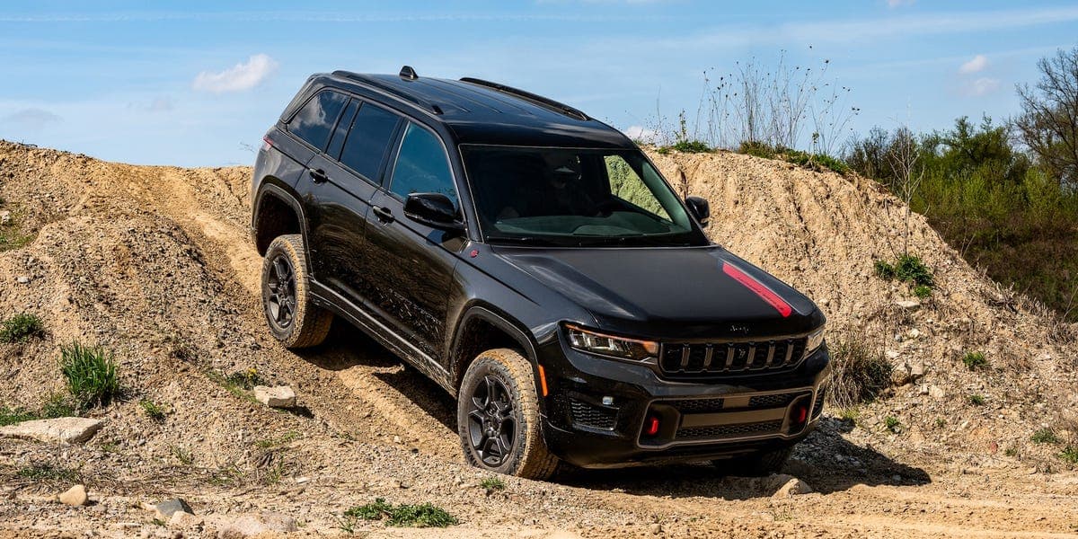 2027 Jeep Grand Cherokee Regains the Trailhawk and Overland Trims