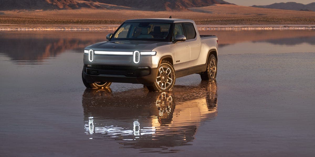 <b><strong>The 2027 Rivian R1S and R1T Are Now Better at Coddling and Trail Tackling</strong></b>