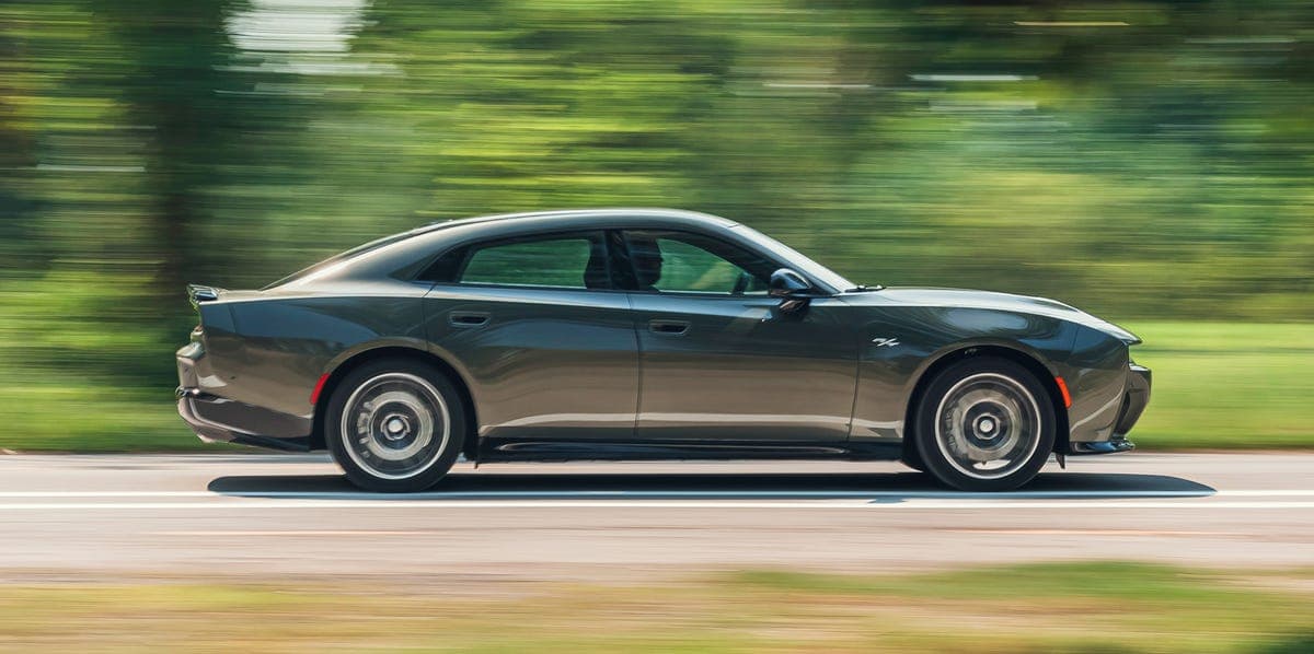 Dodge 品牌新舊車型市場策略：2026 Charger 與 1949 Wayfarer 價格區間分析