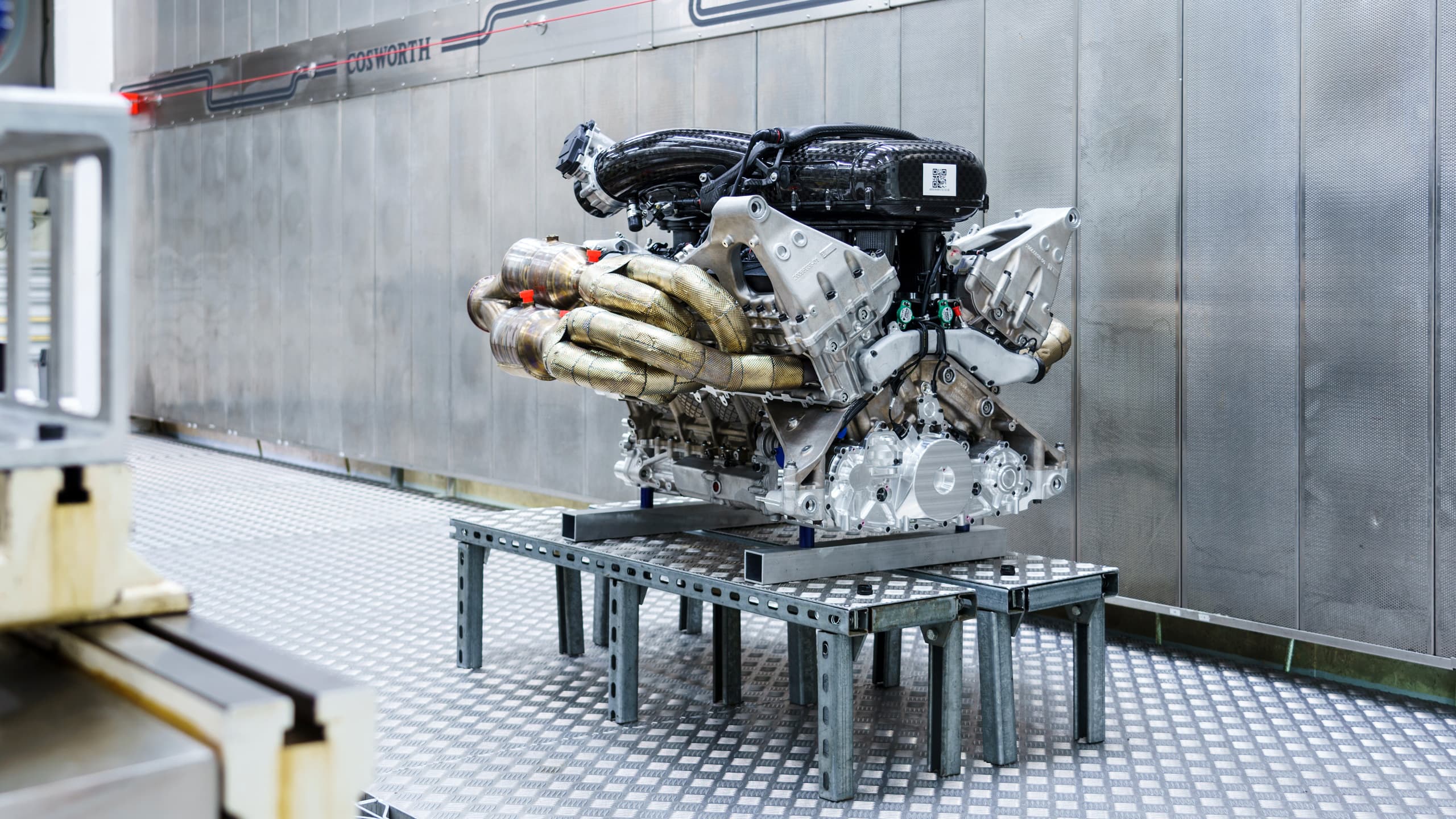 Aston Martin 延遲電動車發展，V12 引擎將續命至 2030 年代