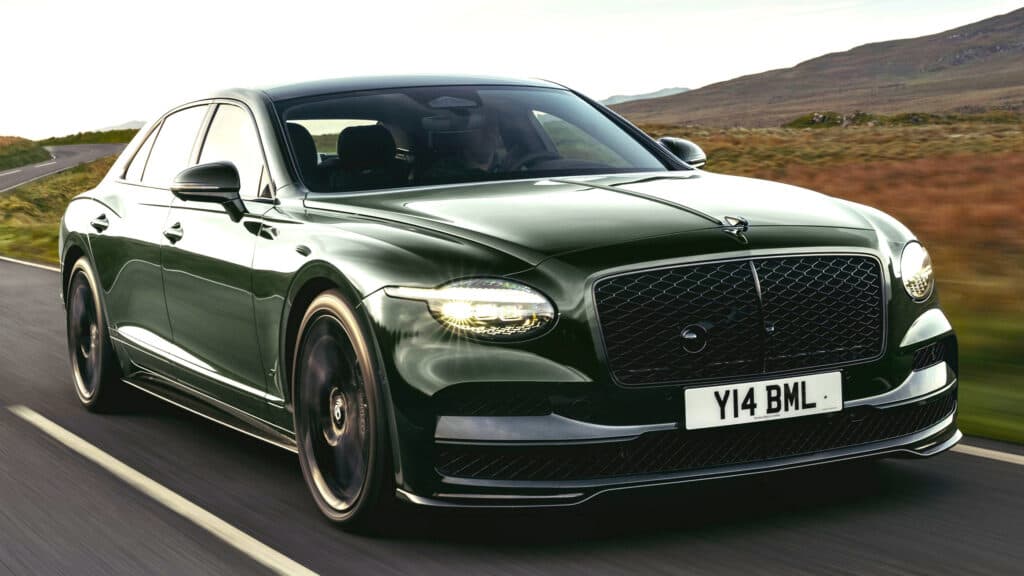 賓利 Flying Spur 2026 年式改款亮相，S 版本搭 671 匹 PHEV 動力