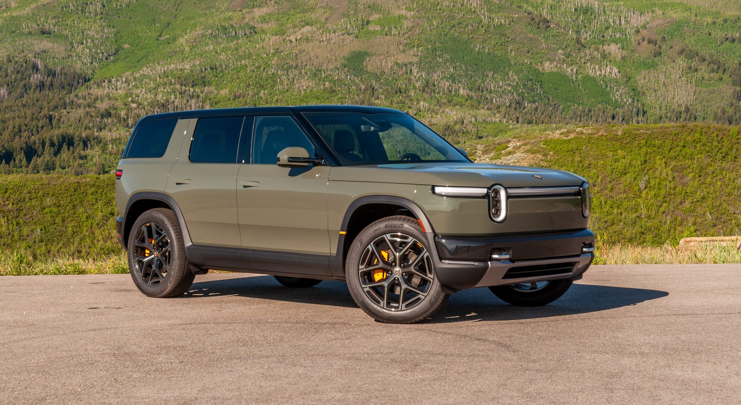 Rivian R2 首度試駕，入門價格 4.5 萬美元瞄準大眾市場