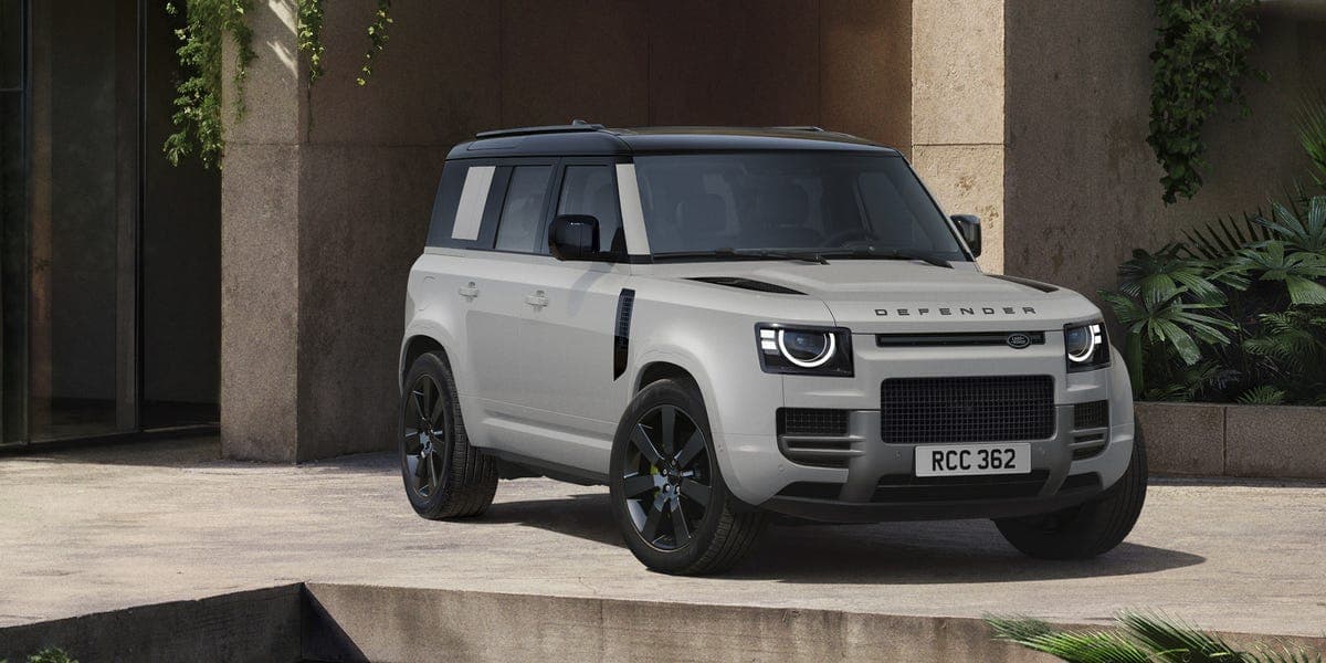 Land Rover Defender 2027 年式改款，Octa 動力全球下修 93 匹，美國維持 626 匹，新增 Vertex 車型