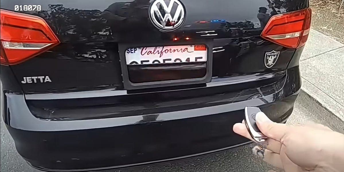 Cops Catch VW Jetta With James Bond-Style License Plate Hiding Device