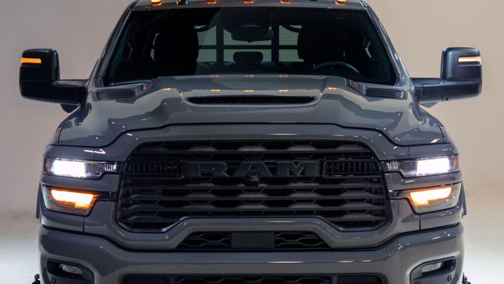 Ram 2027 年式 Chassis Cab 推出夜色套件，商用車市場添時尚風格