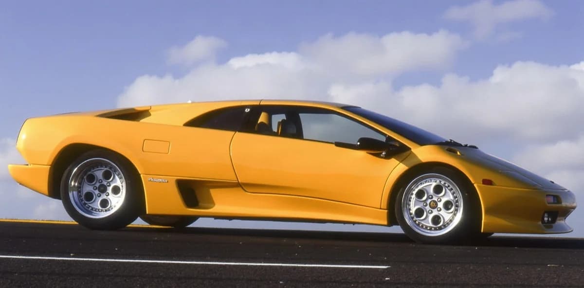 Lamborghini Revuelto 選配碳纖維套件價格高達 50,601 美元，超越一般新車售價