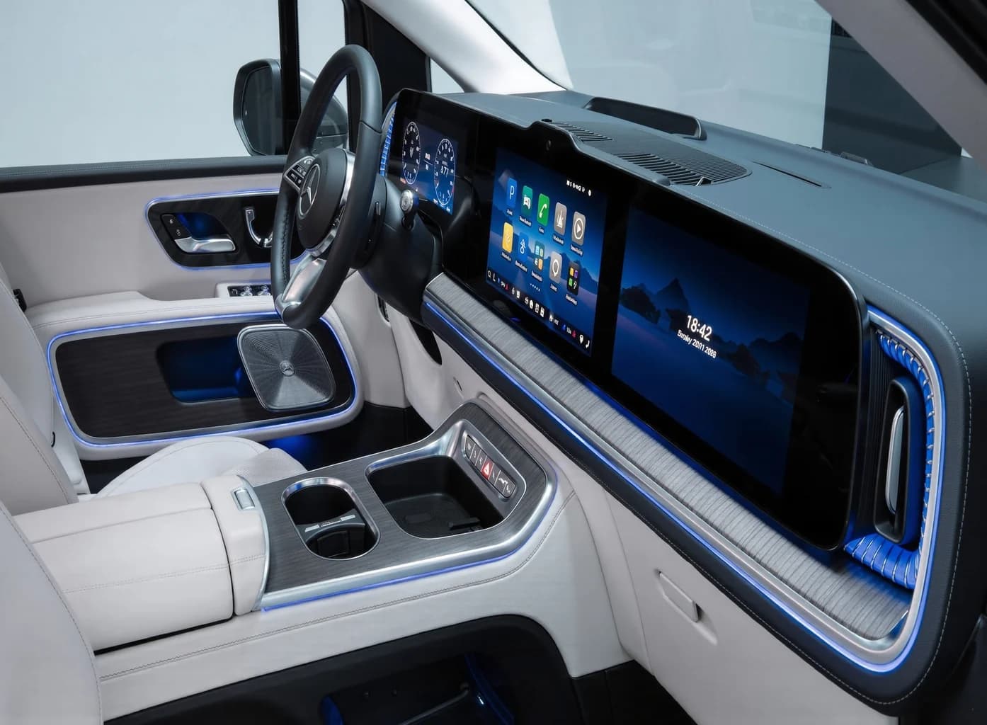 賓士VLE-Class電動廂型車2028年美國上市，企業重組與AMG PHEV召回同步進行