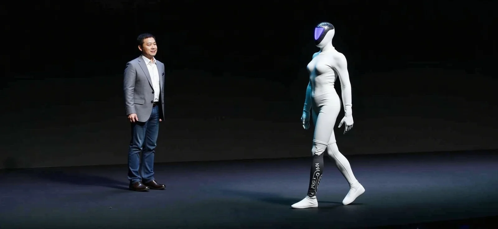 小鵬汽車機器人部門獲9億美元融資，Q2營收達197.4億人民幣