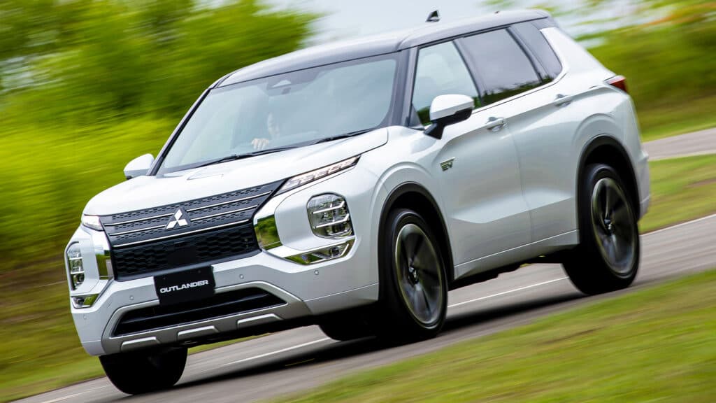 三菱 Outlander PHEV 實測純電續航達 90 公里，越野車型與電池技術展望