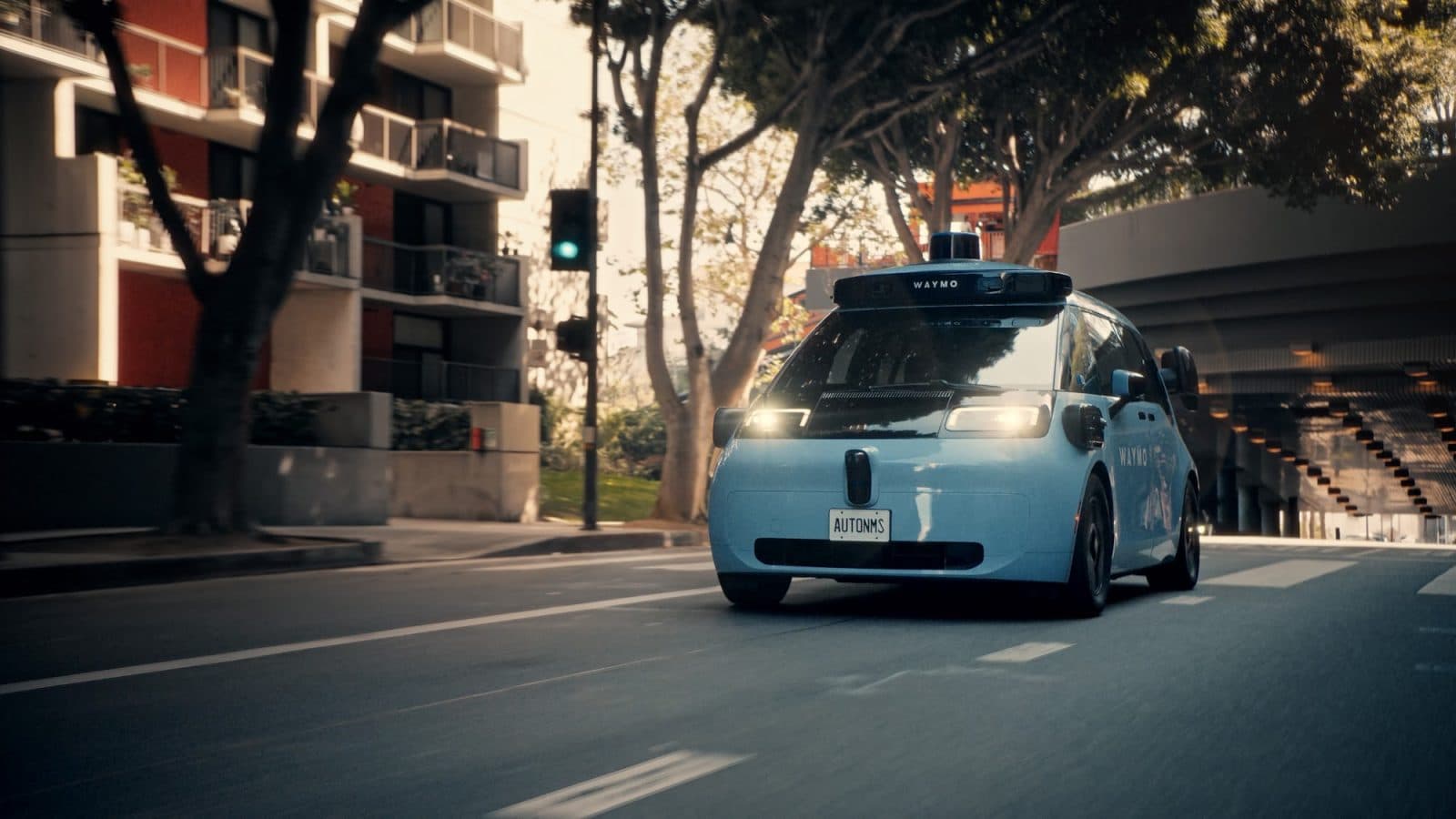 Zeekr 7X 全球訂單逾 20 萬輛，Waymo 於美國啟用 Zeekr Ojai 自駕計程車服務