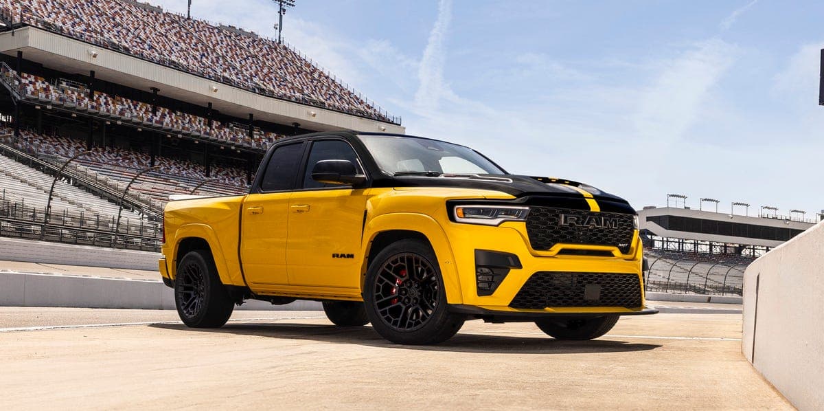 Ram 1500 Rumble Bee 公布 2027 年式售價，777 匹馬力性能車型不到 10 萬美元