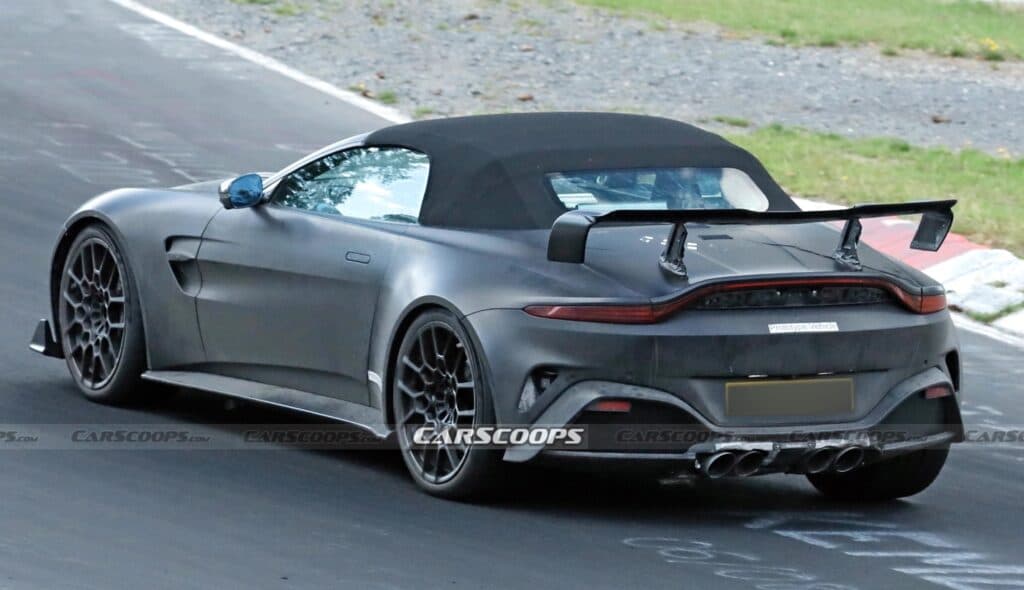 Aston Martin Vantage RS Roadster 2026 登場，Porsche 911 手排續戰