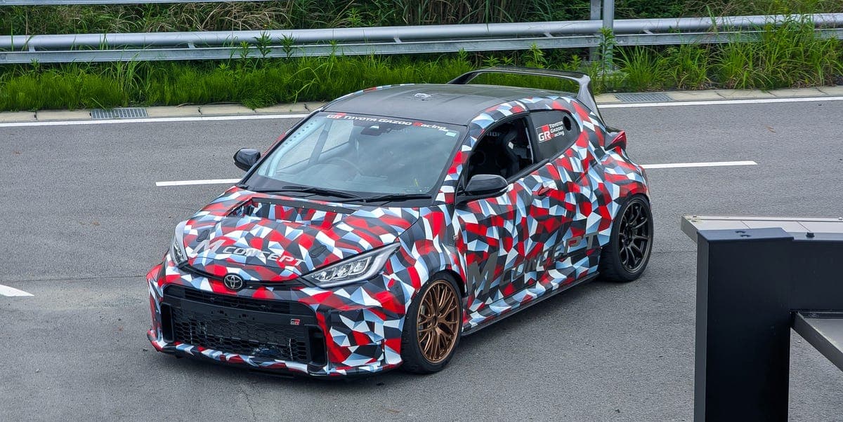 豐田預告 2027 年 GRMN Corolla 性能旗艦，並展示 MR2 概念車與產線節能成果