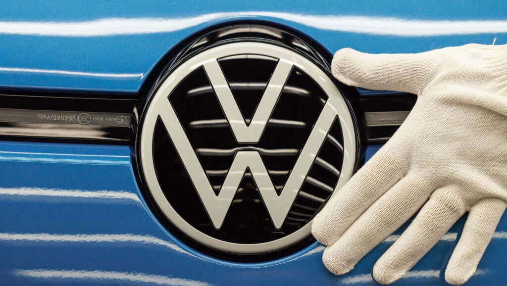 福斯汽車重組計畫恐關閉四座德國工廠，數萬職位面臨挑戰