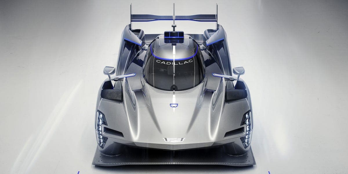 凱迪拉克 V-One 概念車揭示 830 匹馬力性能願景，Escalade IQ 客製化服務同步登場