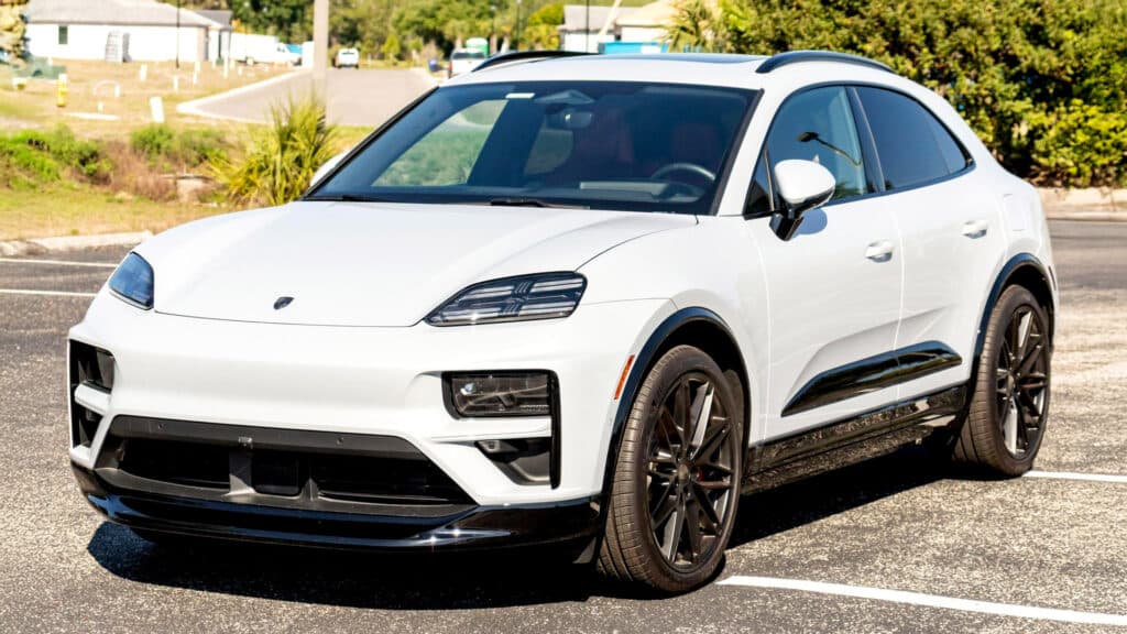 Porsche Macan Electric 上市一年貶值逾 27%，911 GT3 RS 紐柏林圈速達 6:45.389