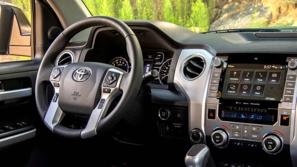 Toyota 2027 TRD Pro 系列新色與越野升級，搭載 FOX 避震器強化性能