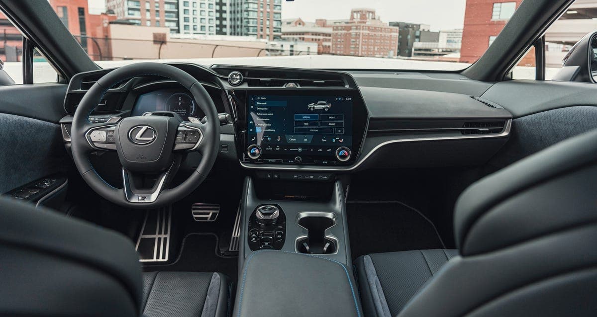Lexus 2026年式RZ電動休旅升級電池與規格，LF-ZC電動轎跑計畫取消
