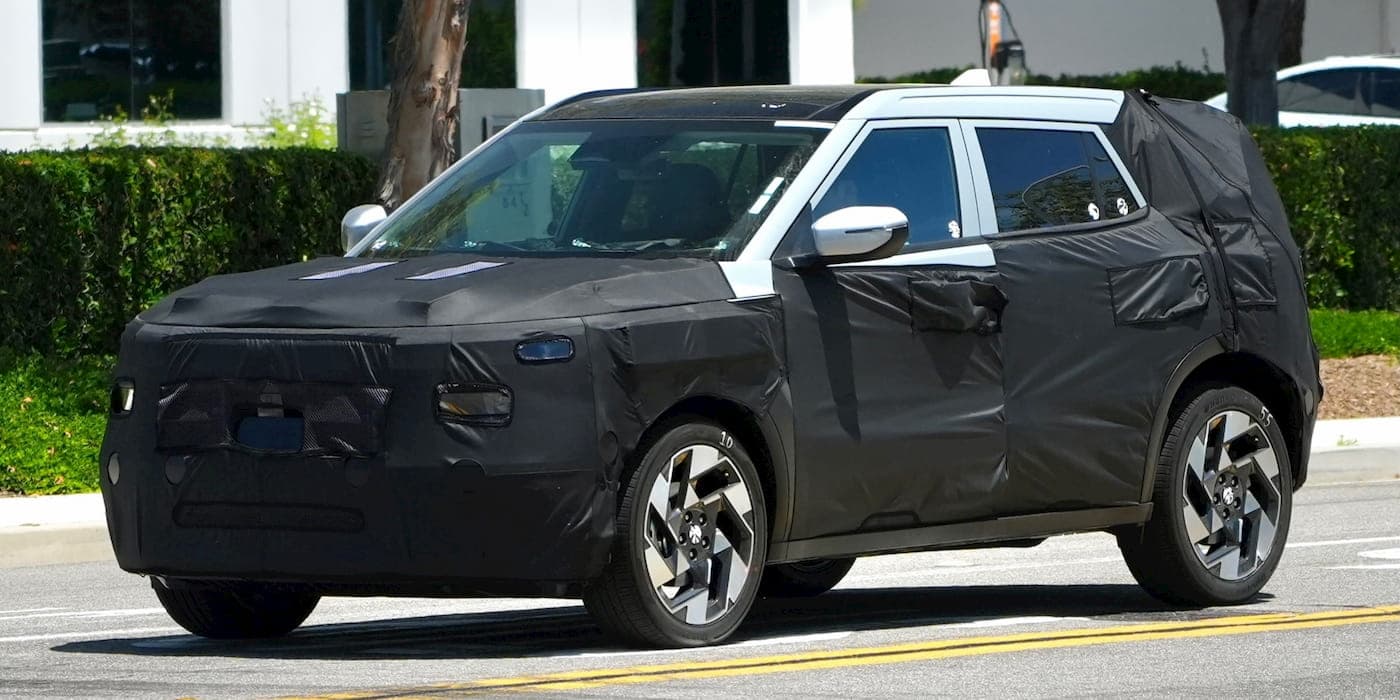Hyundai Kona EV 大改款設計亮相，電動 N 系列獲虛擬換檔