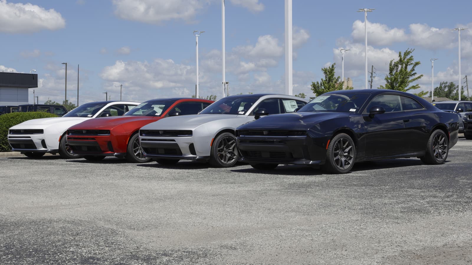 Dodge Is Bringing Back The Charger Hellcat With A V8 Next Year