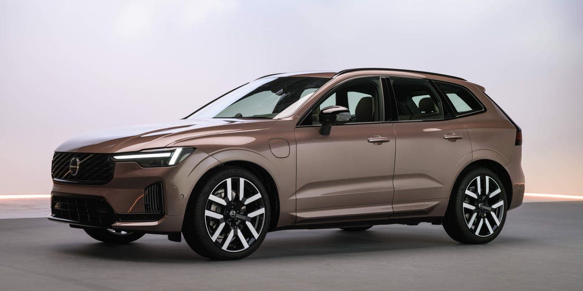 The 2028 Volvo XC60 T8 Plug-In Hybrid Gains Monster EV Range