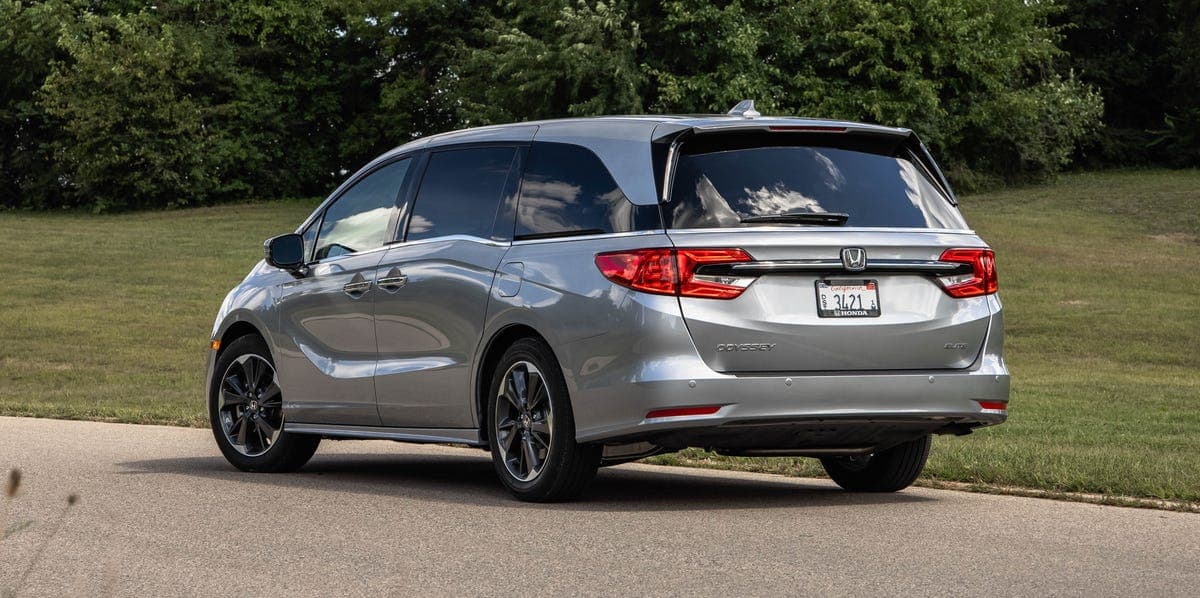 Honda Recalls 325K Odyssey Minivans Due to Rearview Camera Issue