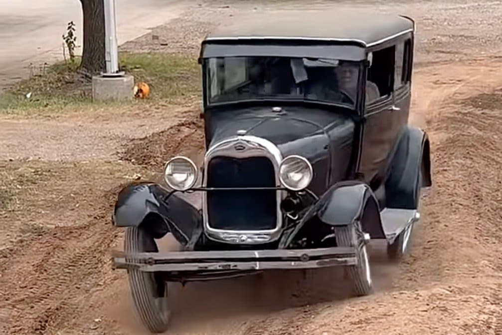 1928 Ford Model A Unfazed by Off-Road Course Made for Modern Trucks