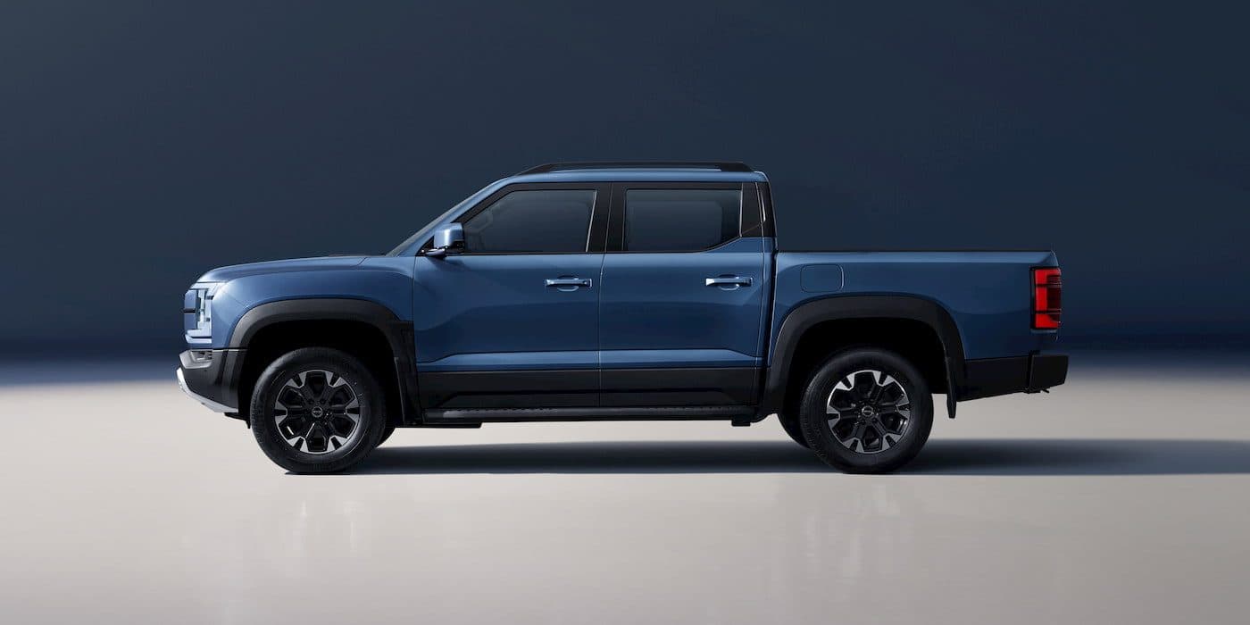 BYD’s first pickup goes on sale for $63,000 in the UK, with more EV range than the Ford Ranger